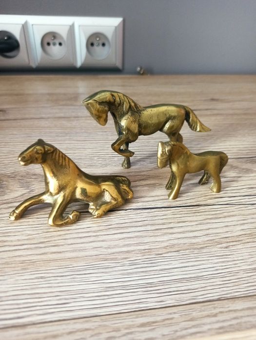3x figurka .mosiądz