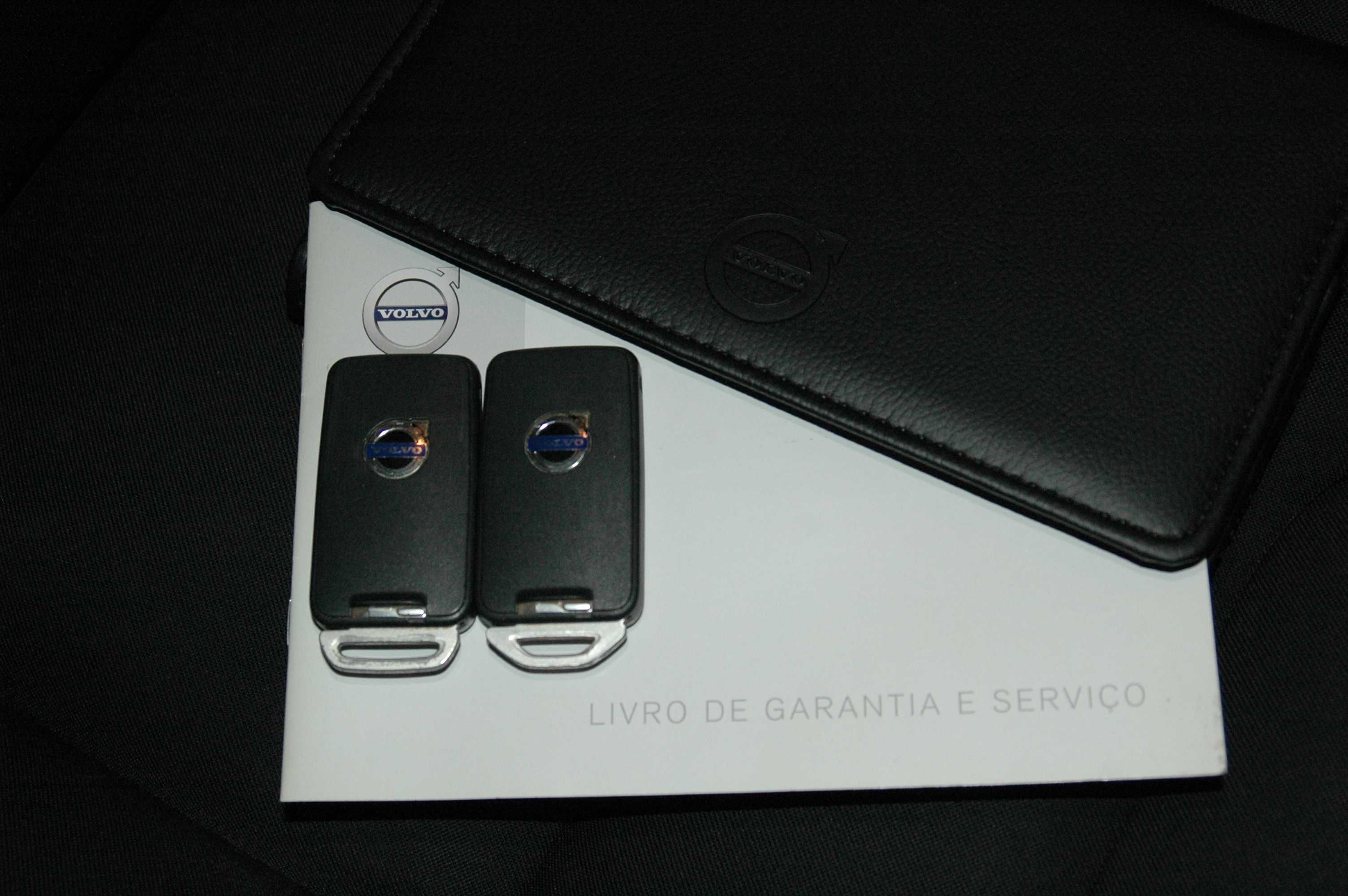 Volvo V60 D6 Plug-in Hybrid (IVA Dedutível)