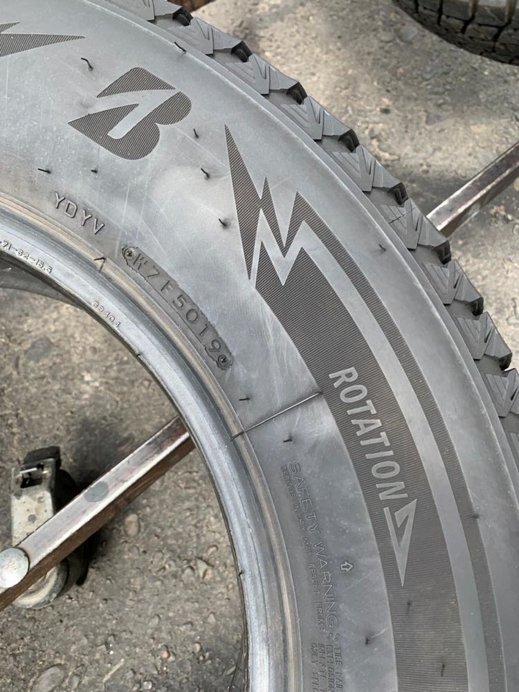 Шини 215/70 R16 Bridgestone зима 2019 рік 6,5/8,5 мм