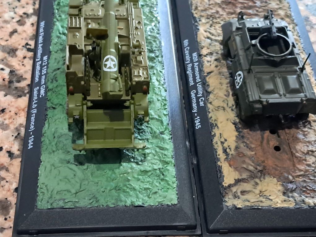 Carro blindado militar (2 veículos)
