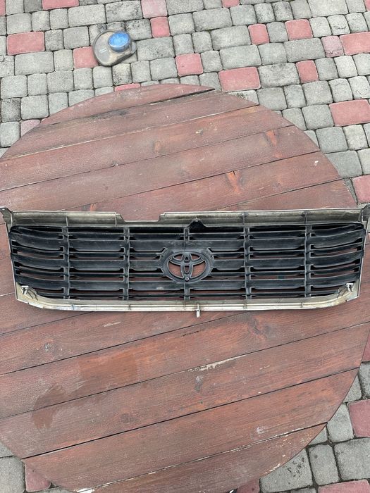 решітка land cruiser 100 оригінал