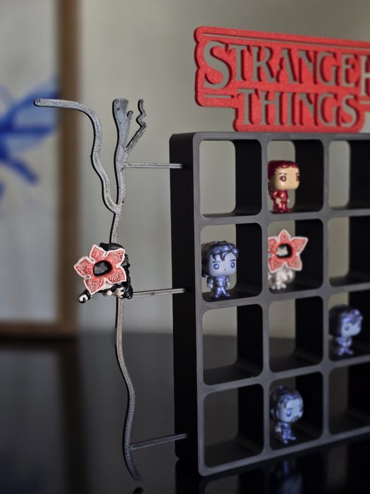 Expositor Stranger Things Funko POP Kinder JOY