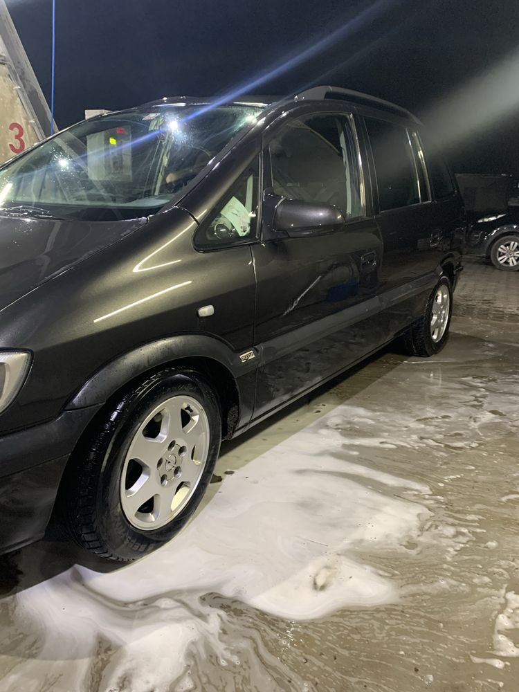 Продам Opel Zafira 2.0 TDI