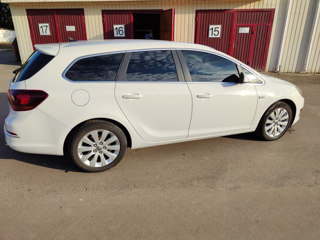 Opel Astra j 1.6 turbo
