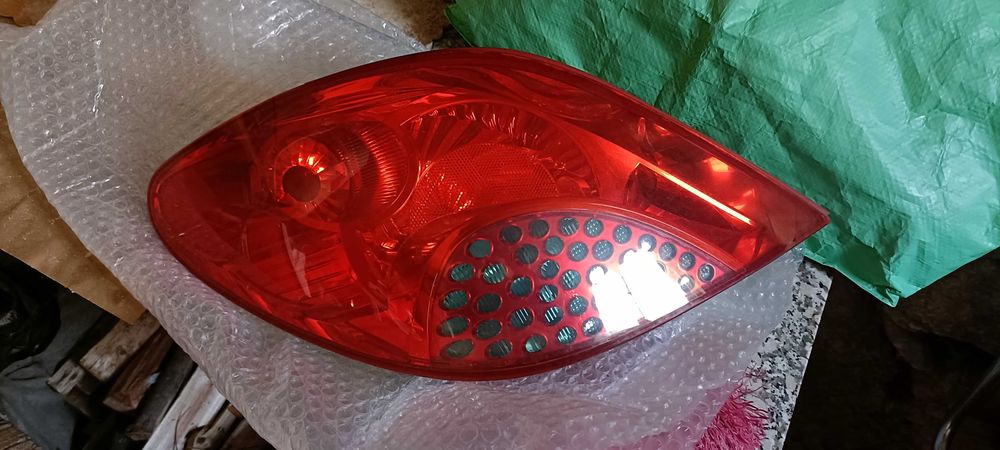 Farol traseiro Peugeot
