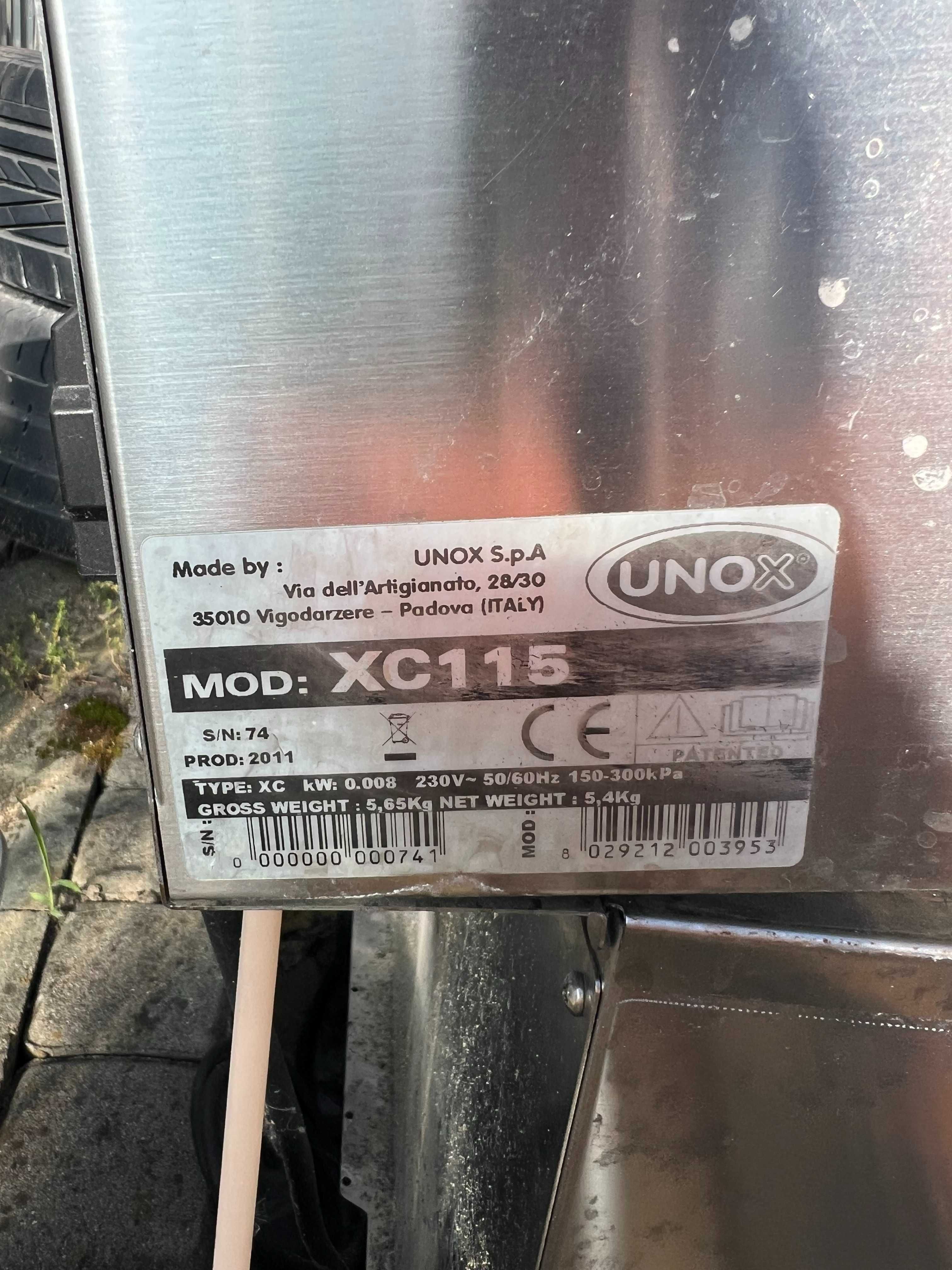 Sprzedam piec konwekcyjno parowy UNOX, uszkodzony.