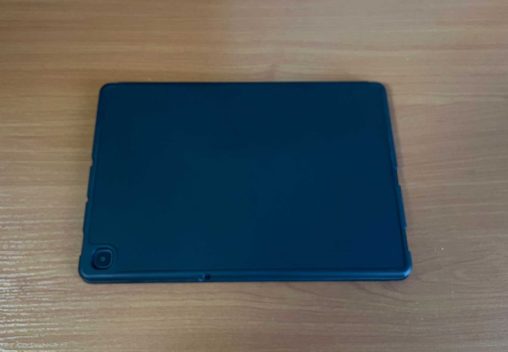 Tablet SAMSUNG Galaxy Tab S6 Lite (c/ S Pen, Capa e Película)