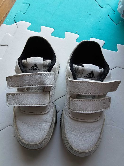 Buty chłopięce Adidas rozmiar 24