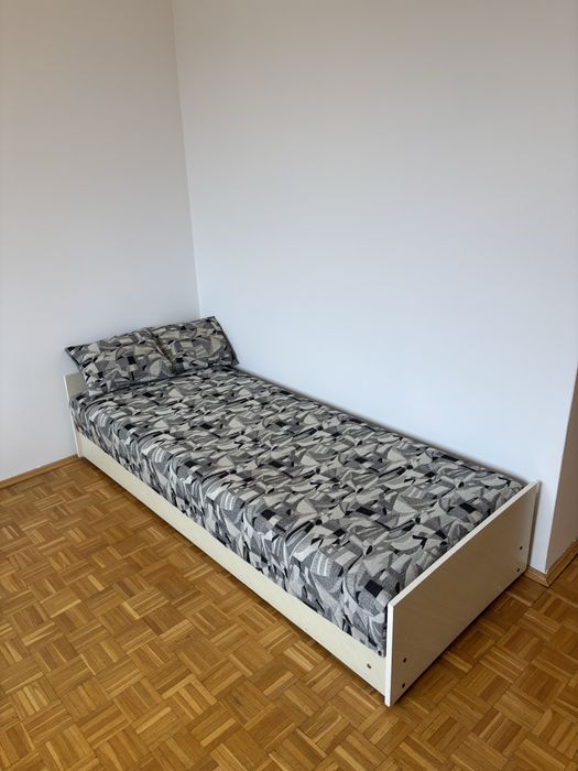 Tapczan jednoosobowy używany