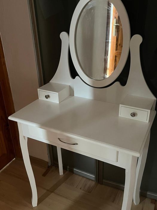 Toaletka dla dziewczynki