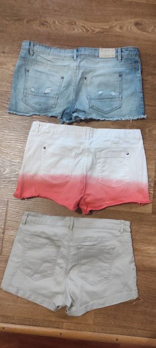 Продам однім лотом шорти джинсові розмір М