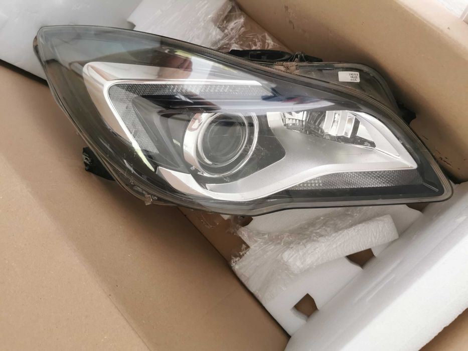 Opel insignia sports tourer 2014 farol principal direita bi xenon