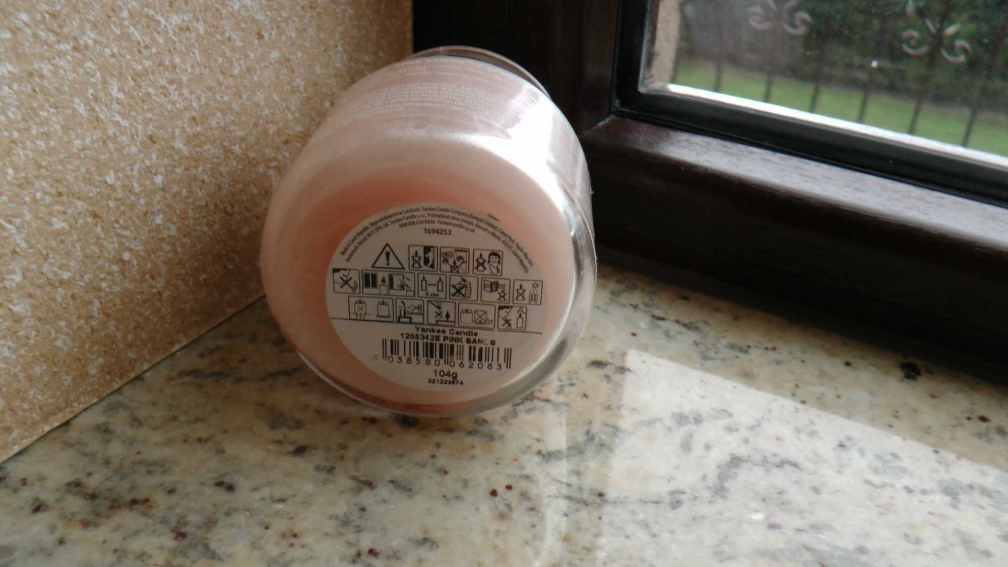 Yankee Candle Pink Sands 104g Świeca zapachowa w słoiku