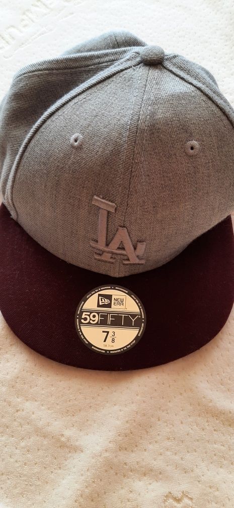 Czapka szara z daszkiem New Era LA ,rozmiar 7 3/8 model 59 Fifty•