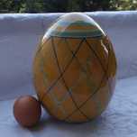 Wielka pisanka ceramiczna, jajo