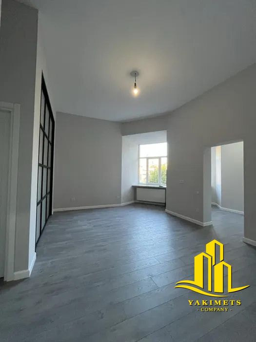 Продаж 2-к квартири: Центр