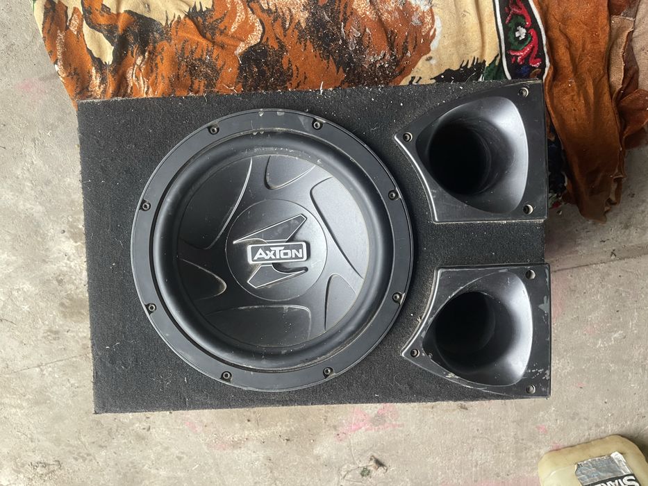 Продам сабвуфер з усилителем