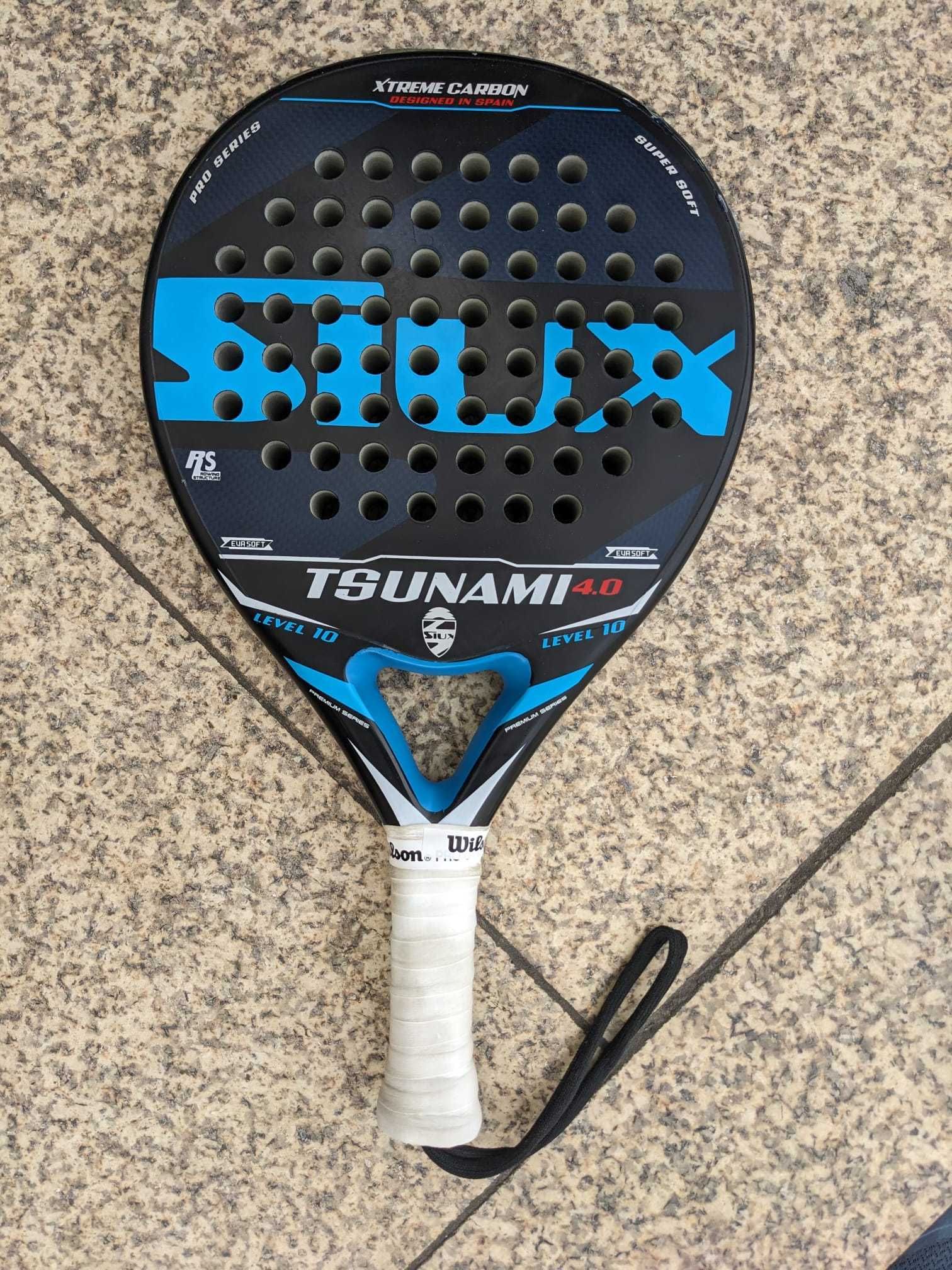 Raquete de Padel SIUX modelo Tsunami 4.0 azul