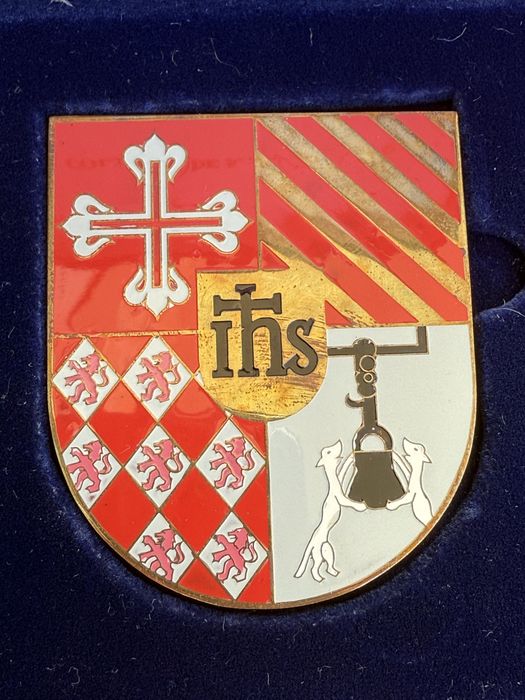 Crachá em caixa do Colegio de Sao Joao de Brito