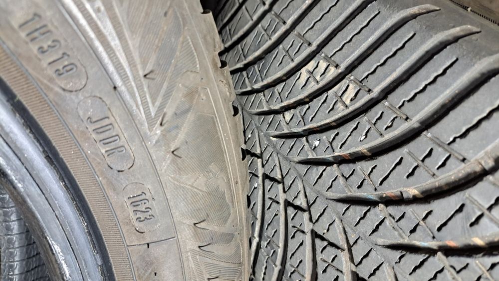 4 x goodyear 195/55 16"