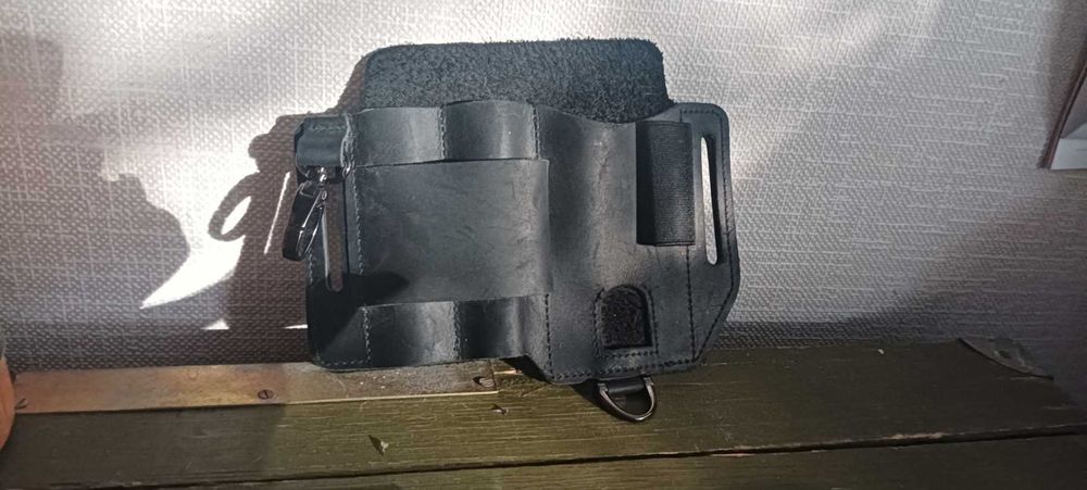 Вертикальный кожаный чехол на ремень, органайзер / кобура