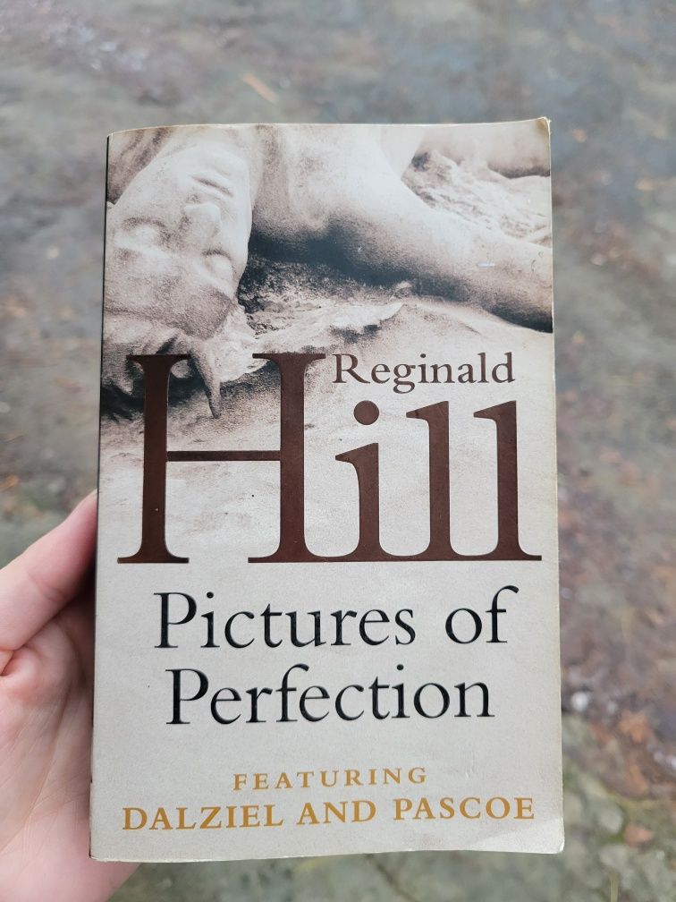 Книга на английском Reginald Hill 
Pictures Of Perf