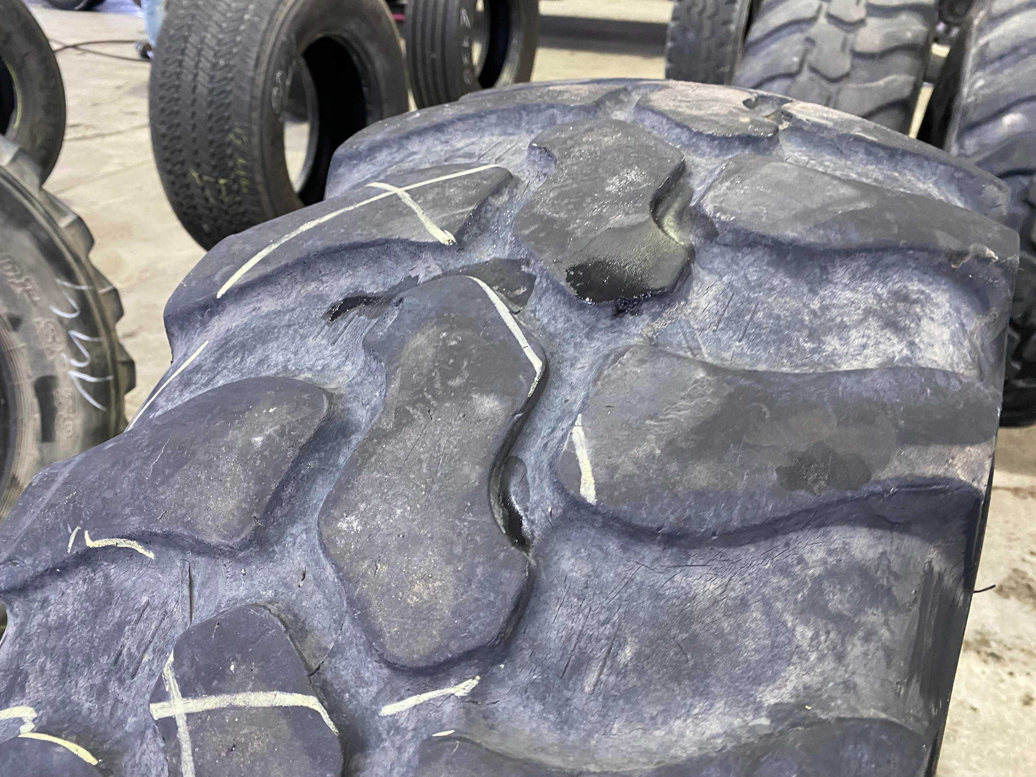 Opona 405/70R20 DUNLOP SPT9 Przemysłowa 50% bieżnika 14.5R20 SP T9