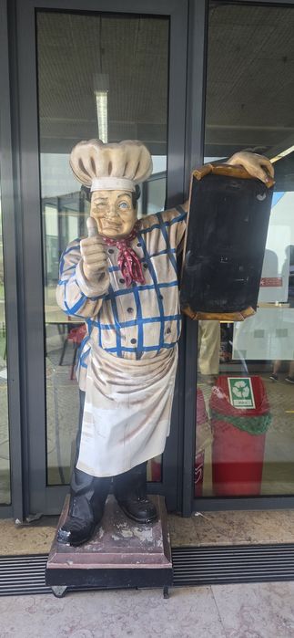 Boneco Decorativo para Restaurante