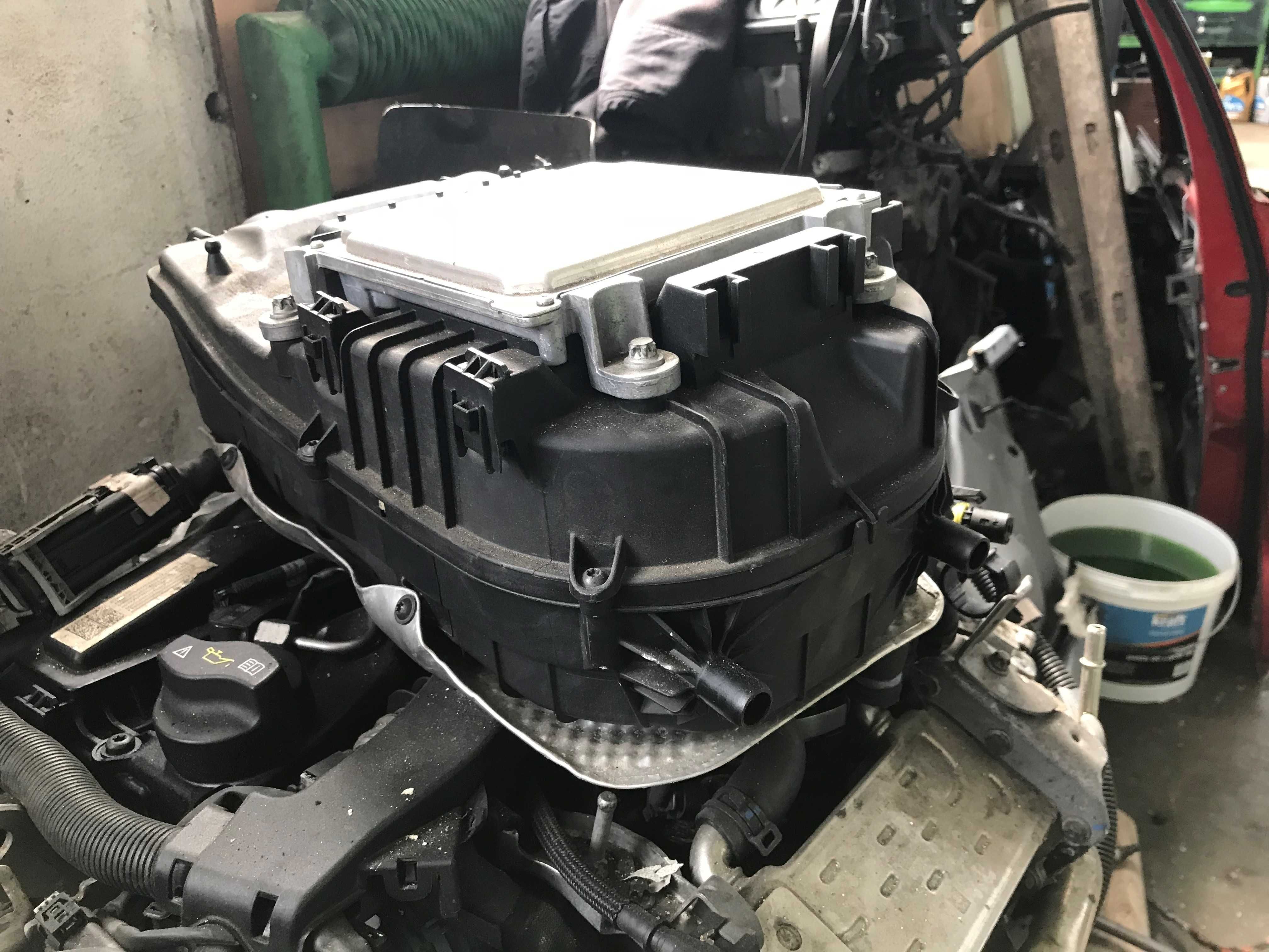 Mercedes C klasa W204 LIFT E klasa w212 CDI Filtr powietrza obudowa