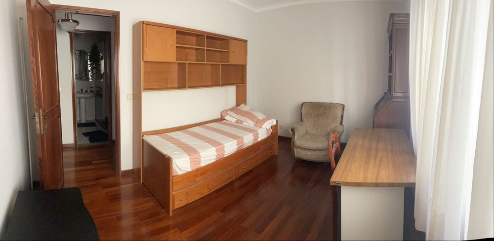 Excelente quarto de solteiro em Braga a 5 minutos a pé do centro.