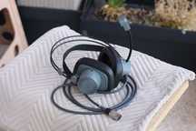 Profesjonalne słuchawki AKG Q34 w stylu retro