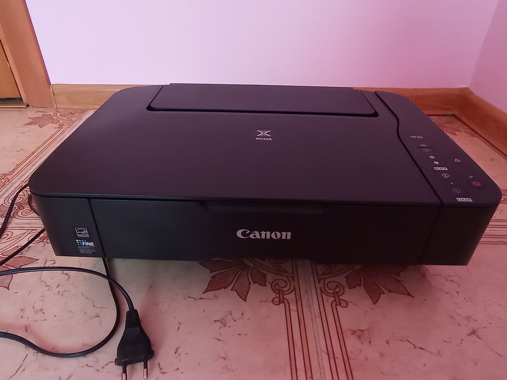 Принтер + ксерокс + сканер Canon PIXMA MP230