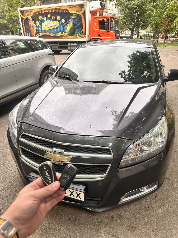 Програмування автомобільних ключів