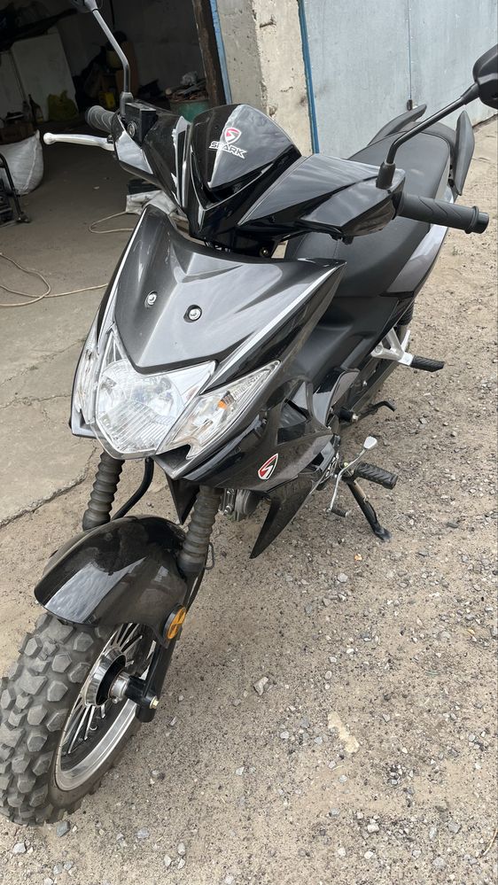 Продам скутер,мопед,мотоцикл Spark sp125c-4wq