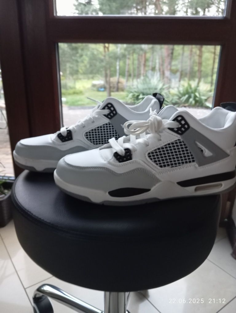 Jordan 4 rozmiar 41