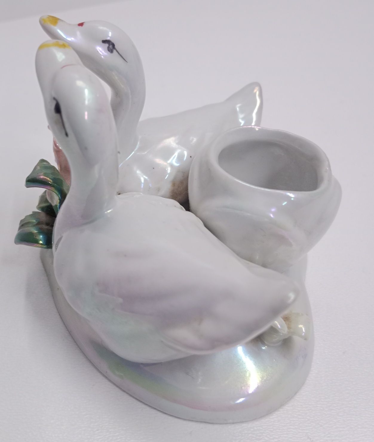 Figurka porcelanowa. Para łabędzi. Z czasów PRL-u