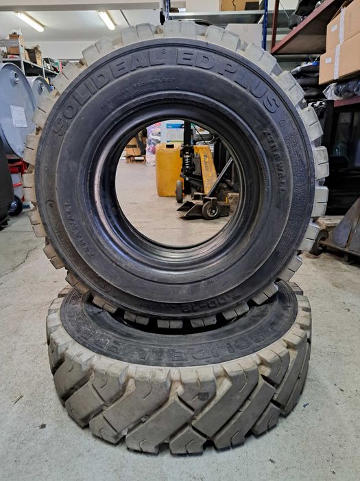 Opona pneumatyczna Solideal Plus 7.00-12 do wózka widłowego - używana
