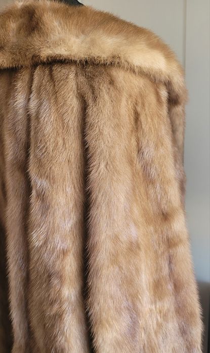 Futro piękne karmelowe norka