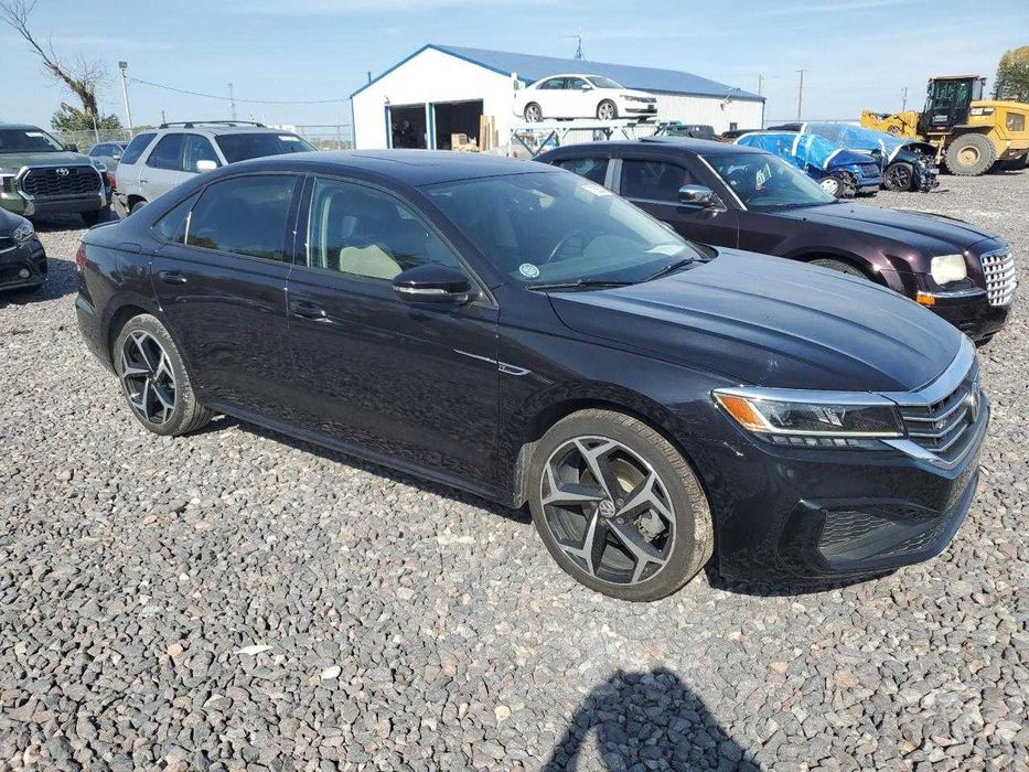 VOLKSWAGEN Passat R-Line 2020