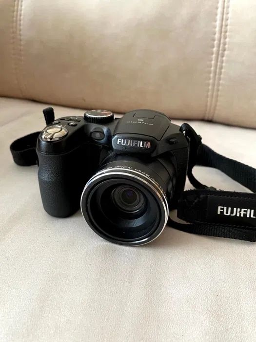 Цифрова фотокамера FUJIFILM FinePix S2940 WM