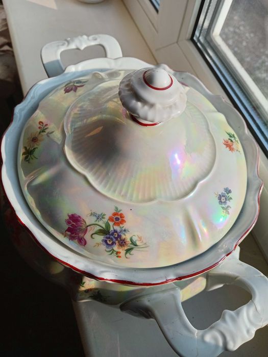 Чайно-кавовий сервіз Мадона-"Троянди" і столовий "Польові квіти"