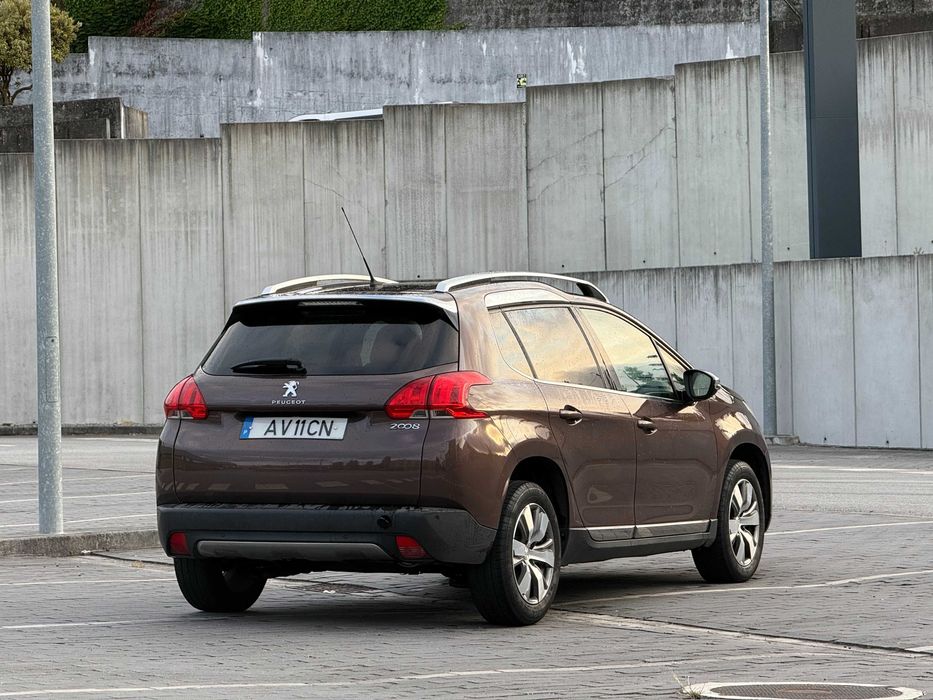 Peugeot 2008 1.2 VTi Allure (2014) – 120.000 km