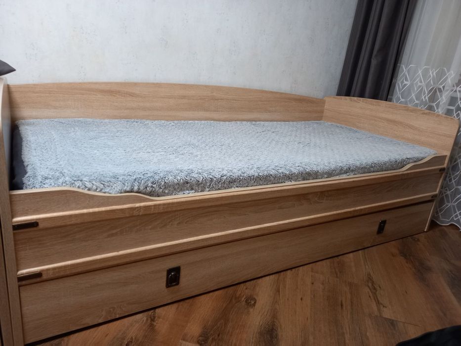 Ліжко- топчан Валенсія