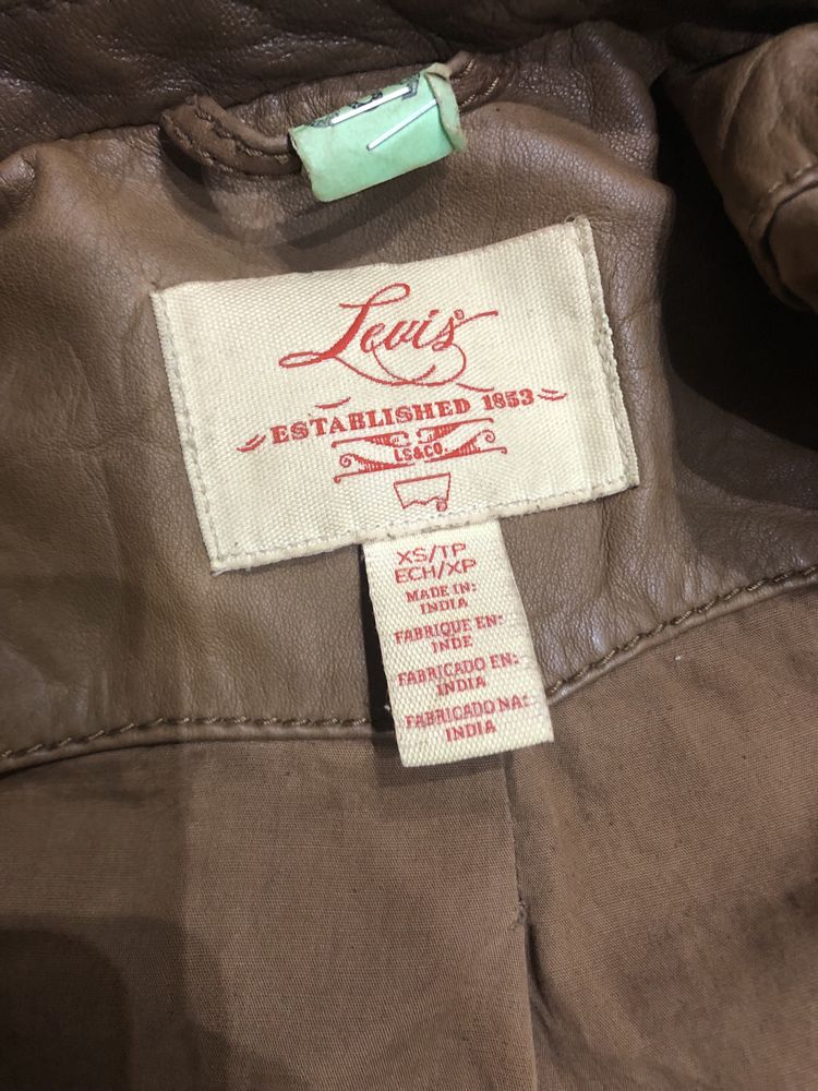 Levi’s кожаная куртка xs