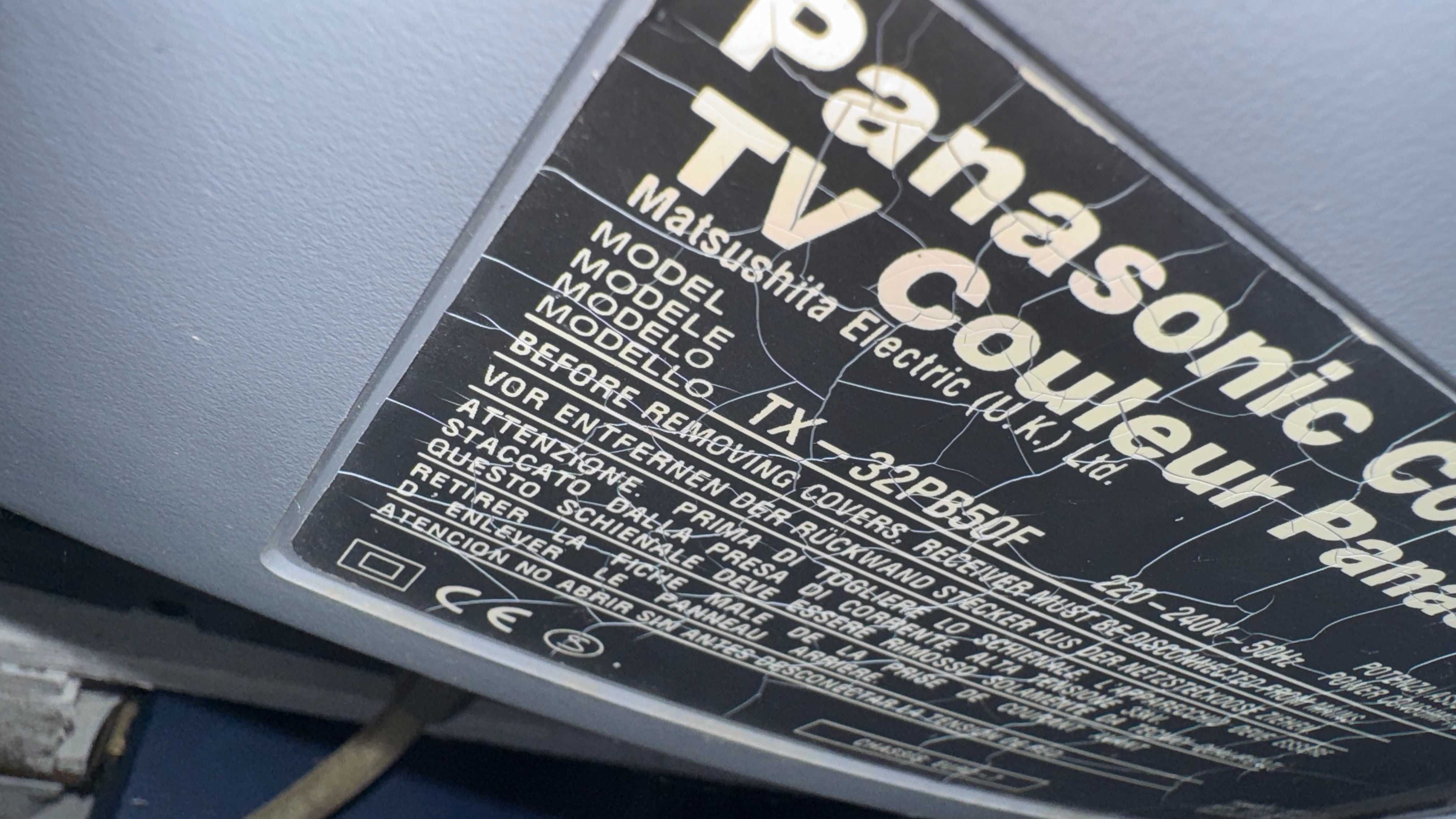 TV Panasonic 32" CRT