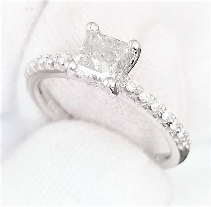 Pierścionek z diamentami 1,16 ct białe złoto pr. 585