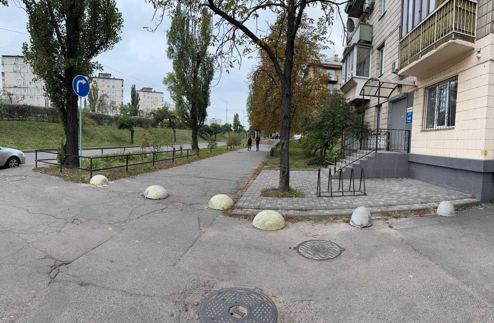 ПРОДАЖ приміщення 31кв. Н/Ф 1 поверх фасад пр. Соборності 16