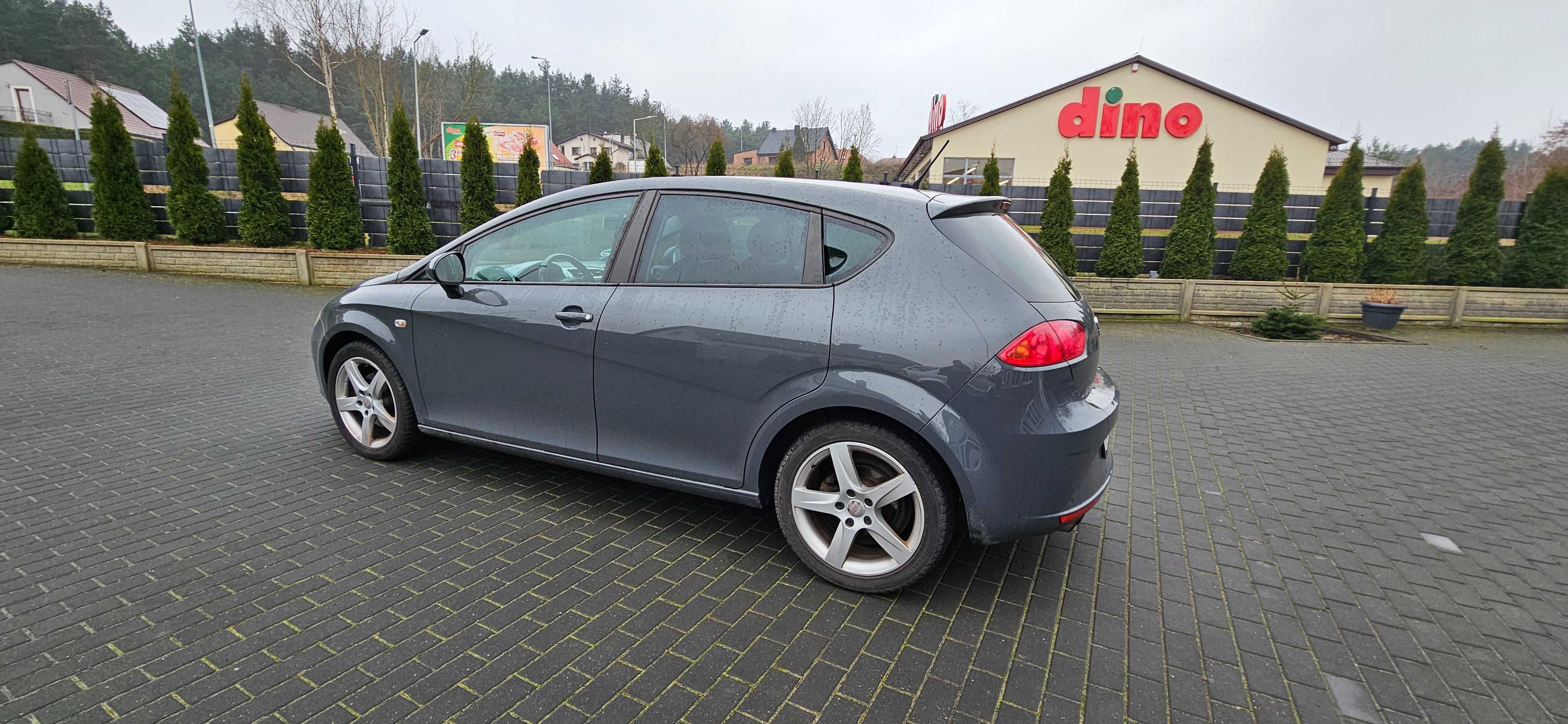 Seat Leon 1.8T automat najbogatsza wersja, niski przebieg