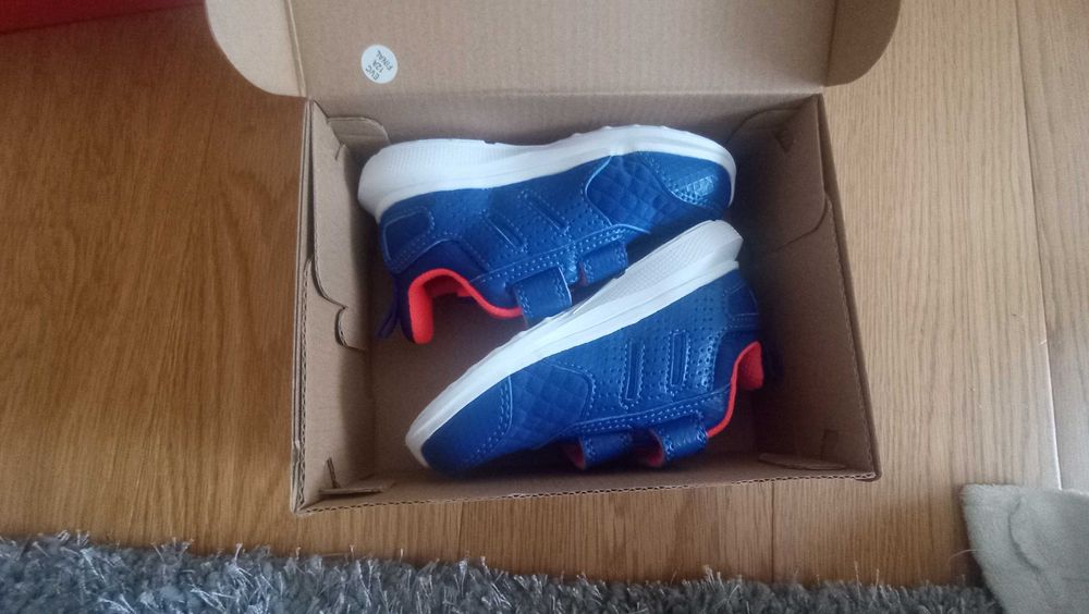 Sapatilhas Adidas bebé NoVas