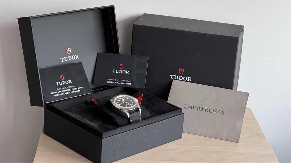 Tudor Black Bay Pro 2025 como novo